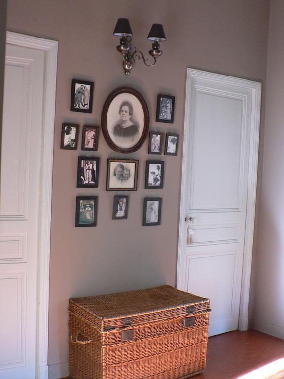 Chambres D'Hotes Maison Auguste 살롱드프로방스 객실 사진