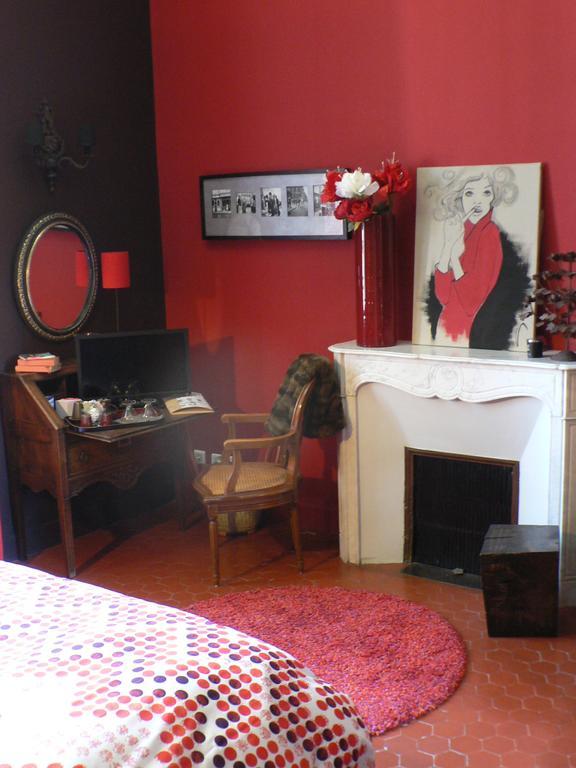 Chambres D'Hotes Maison Auguste 살롱드프로방스 객실 사진