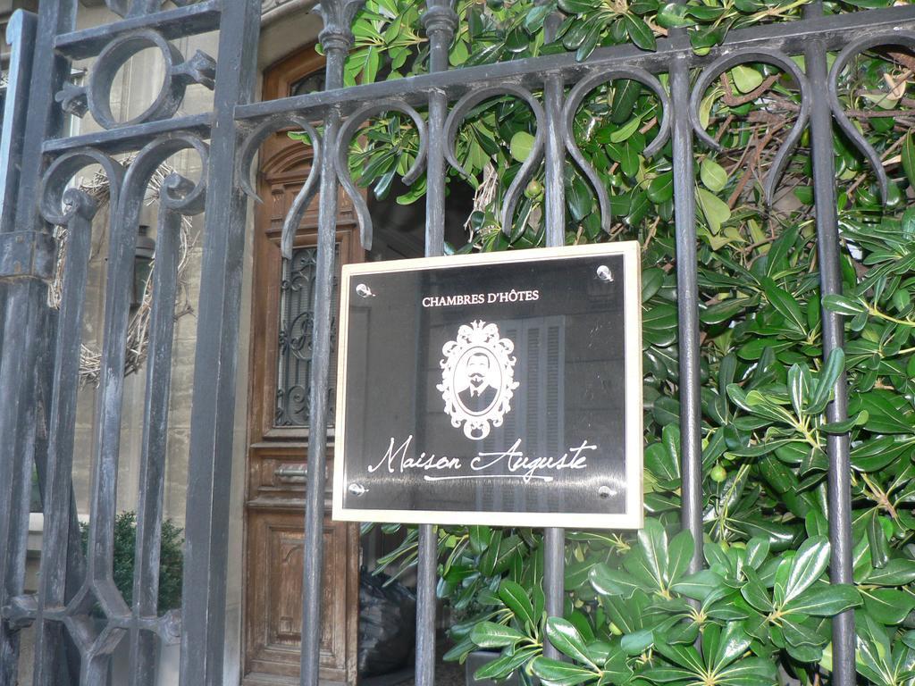 Chambres D'Hotes Maison Auguste 살롱드프로방스 외부 사진
