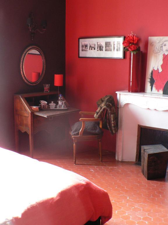 Chambres D'Hotes Maison Auguste 살롱드프로방스 객실 사진
