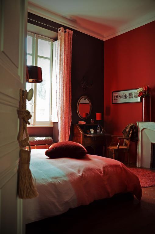 Chambres D'Hotes Maison Auguste 살롱드프로방스 객실 사진